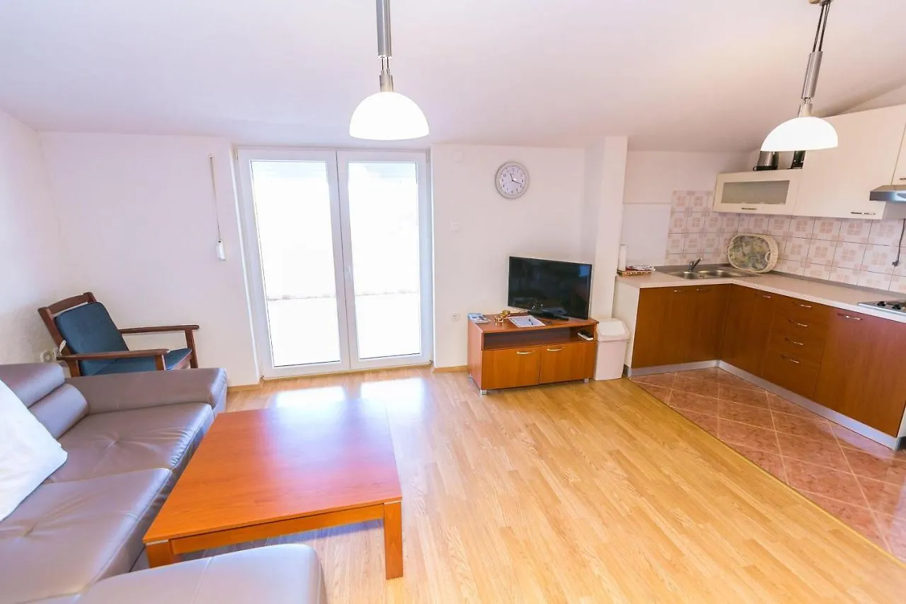 شقة Ferienwohnung-Kemperle-Kroatien-Medulin-2